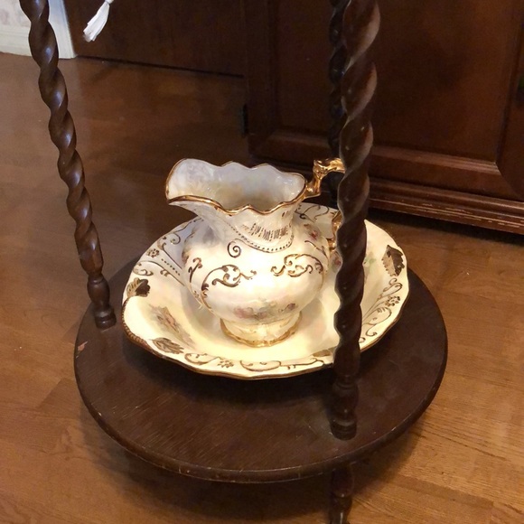 Handcrafted water pitcher and bowl. Real gold paint. Mother of pearl color